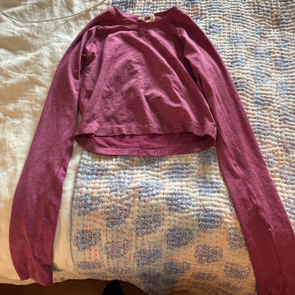 Lulu Lemon Swiftly cropped long sleeve